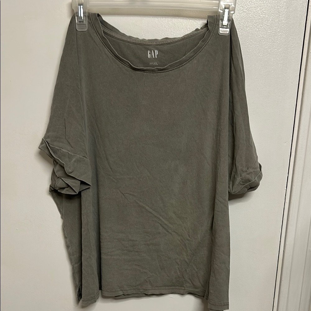 GAP Relaxed Green Tee